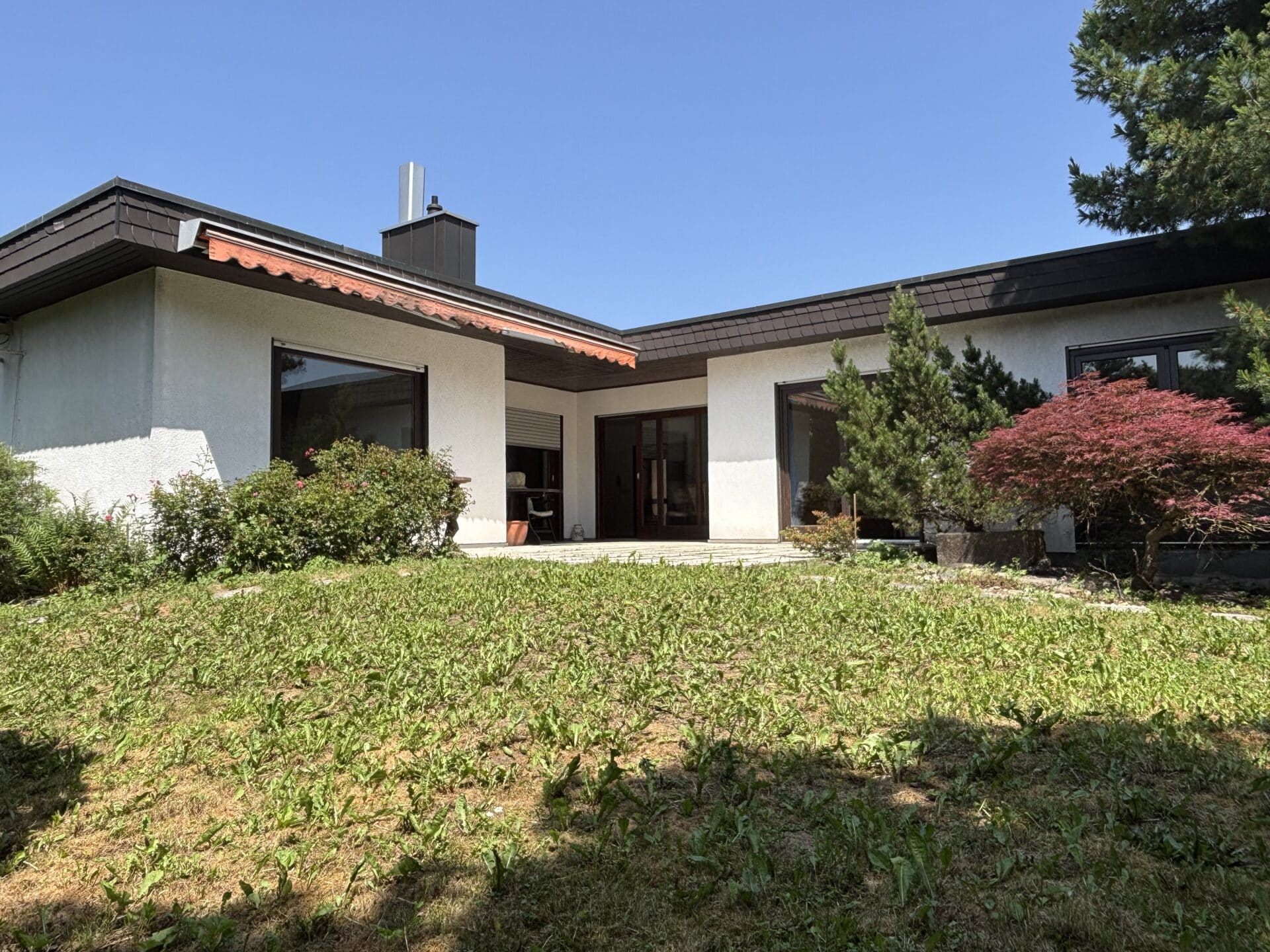 Eckbungalow in Sindelfingen. Immobilienmakler Sindelfingen, Böblingen, Darmsheim, Holzgerlingen, Altdorf